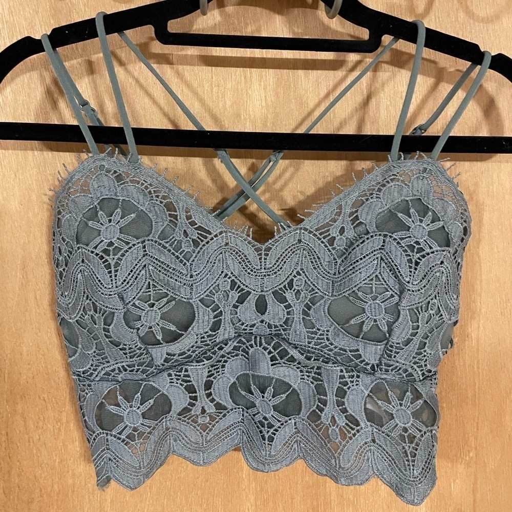 #65- Green lace bralette/crop